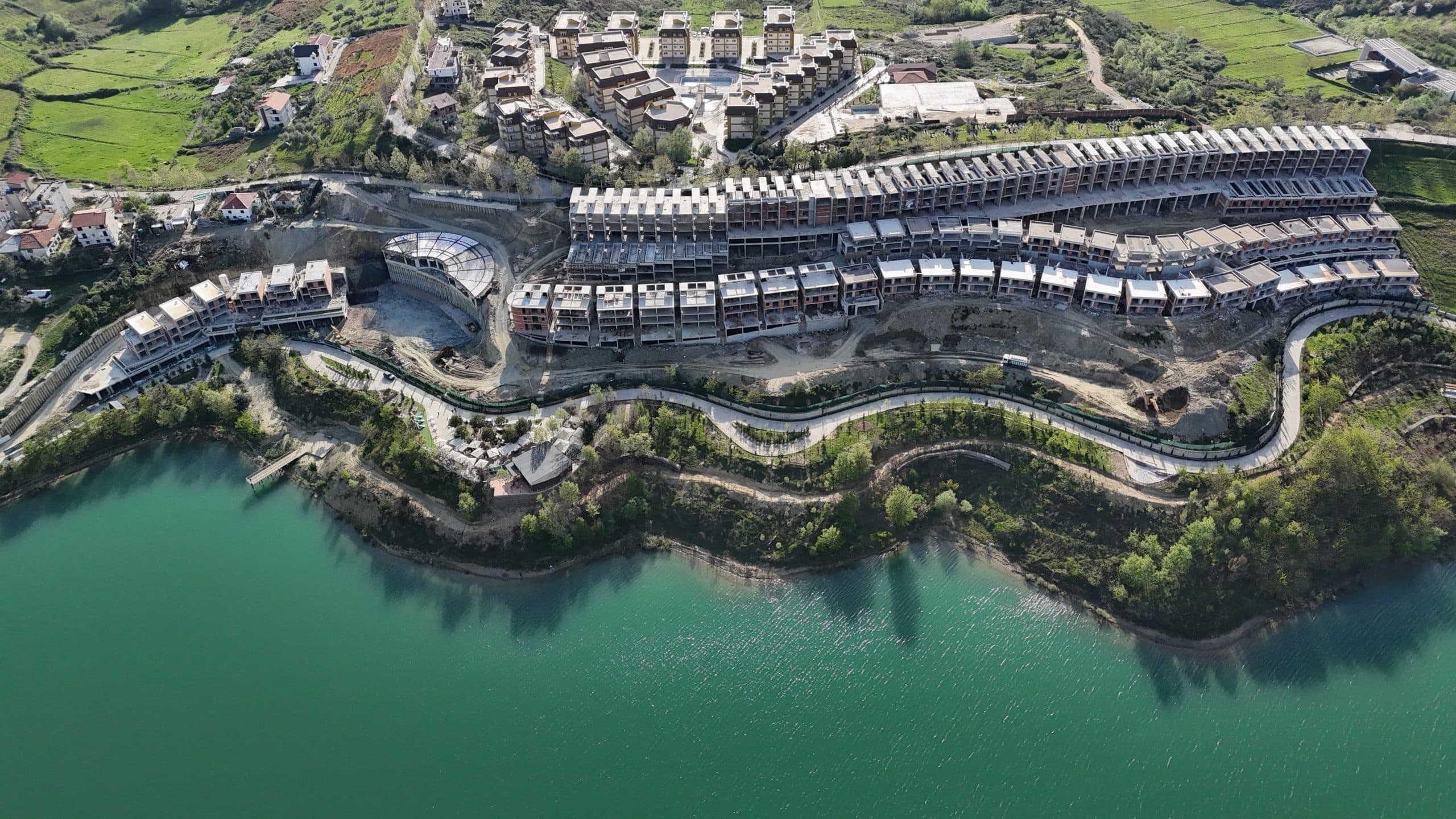 Duplex 2+1 Për Shitje tek Swan Residence në Farkë, Tiranë - 240,000€ | 176 m²