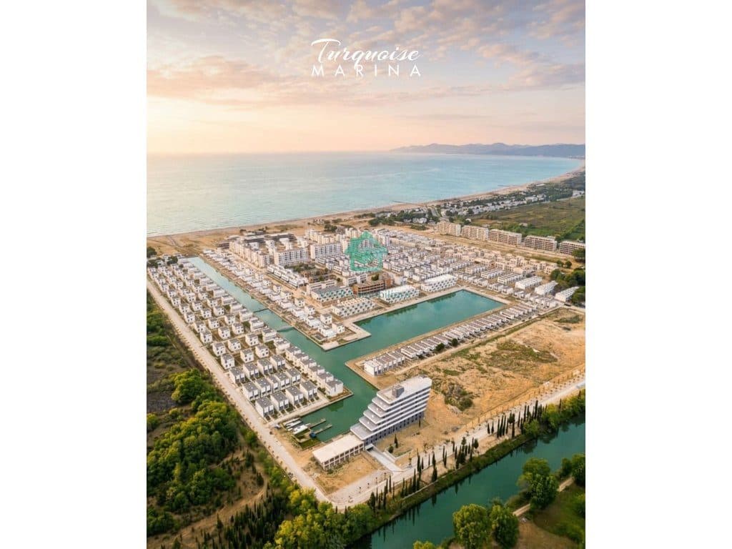 Shitet vilë individuale 2-katëshe me pishinë në Turquoise Marina në Hamallaj, Durrës - 430000€ | 150 m² ndërtim, 250 m² truall