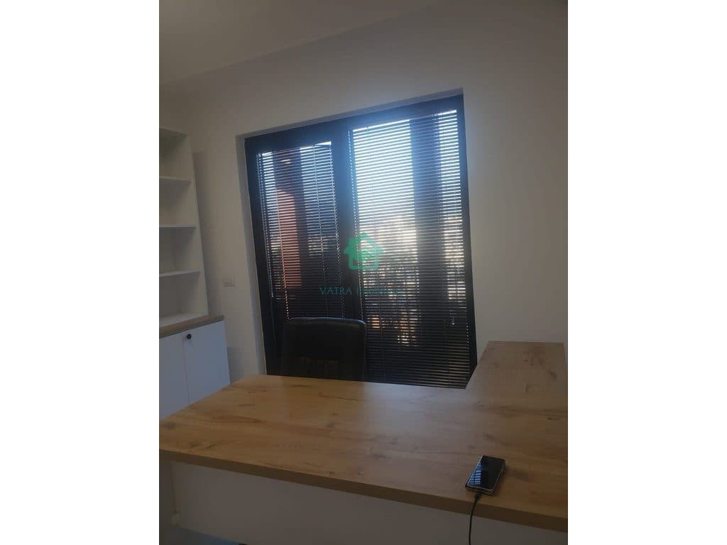 Ambient Biznesi Me Qira Garden Building tek 21 Dhjetori, Tiranë – 1000€ neto | 124 m²