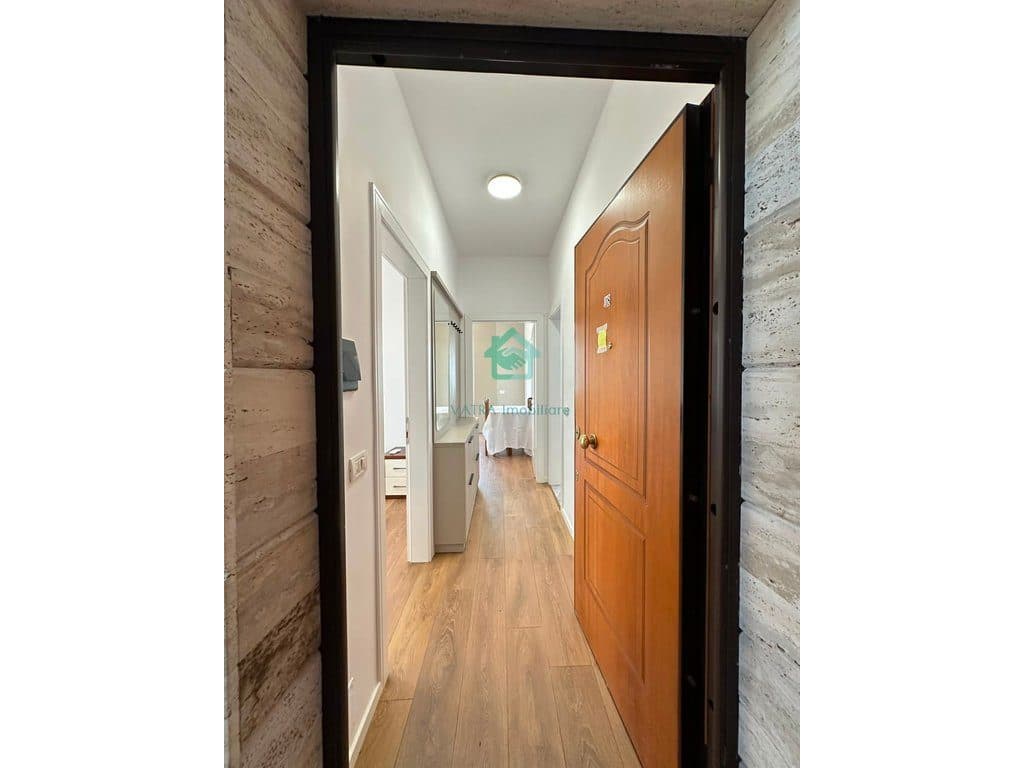 Apartament 2+1 Me Qira në Kopshtin Botanik Zoologjik, Tiranë – 90.000 Lekë/muaj | 95 m²
