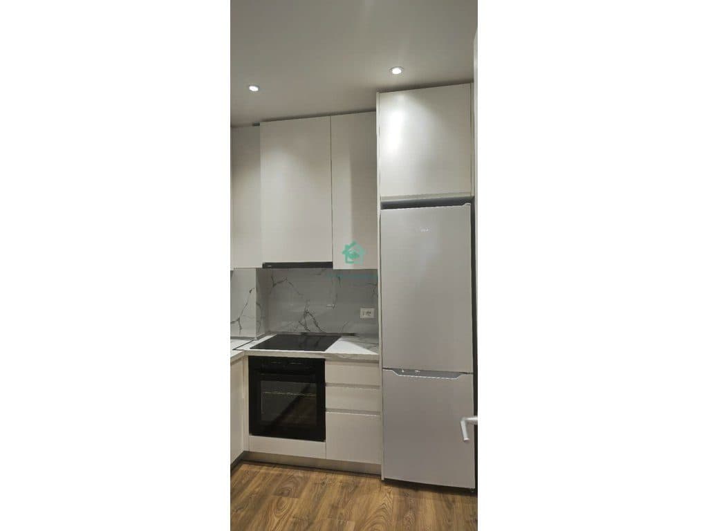Apartament 1+1 Me Qira në Liqeni i Thatë përbri Radisson, Tiranë - 1100€ 4