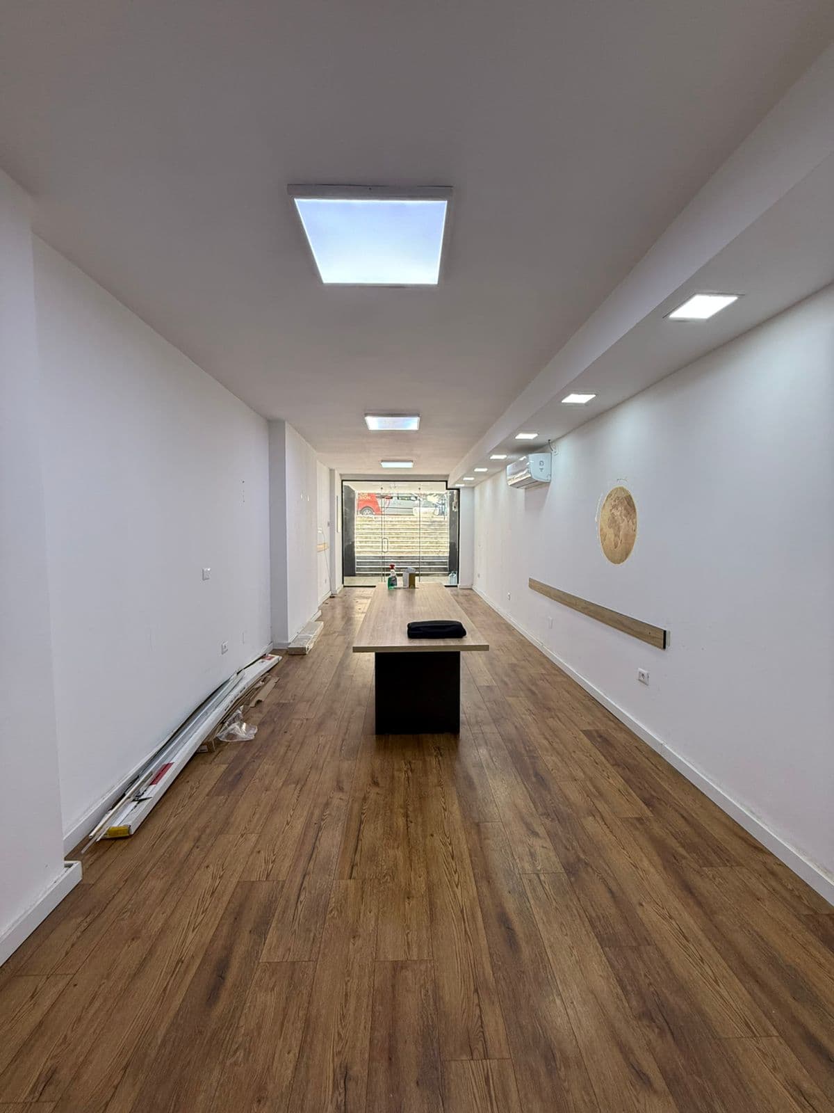Ambient biznesi për shitje Rr.Dritan Hoxha buzë rrugës kryesore në Laprakë, Tiranë - 11.000.000 lekë | 44 m² 2
