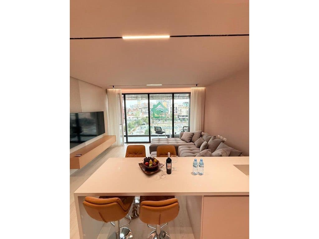 Apartament 1+1 Me Qira te Vertical Forest, Stadiumi Air Albania, Tirane - 2500€ | 95 m²