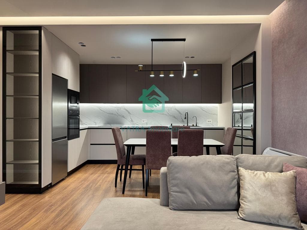 Apartament 1+1 + Post parkimi Me Qira në Shkolla e Kuqe, Tiranë - 850€ | 1+1 3