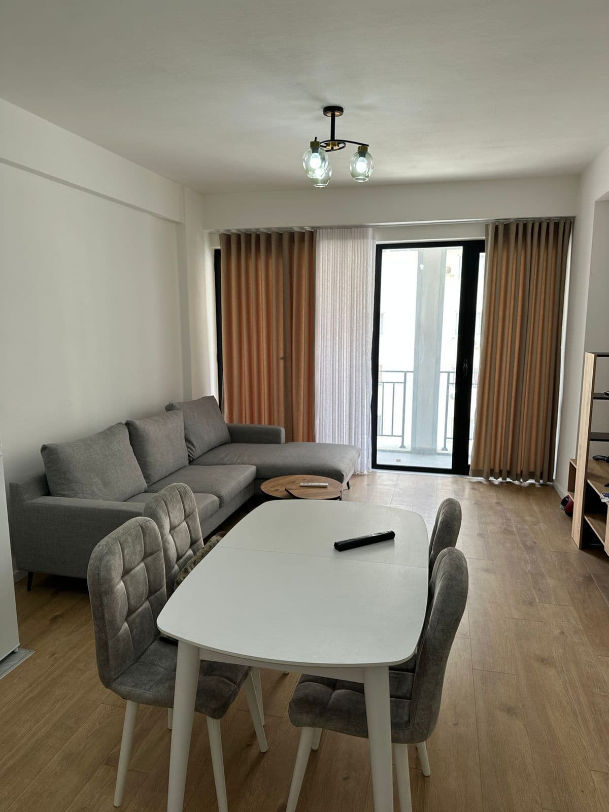 Apartament 2+1 Me Qira Vila L2 në Astir, Tiranë - 550€ |