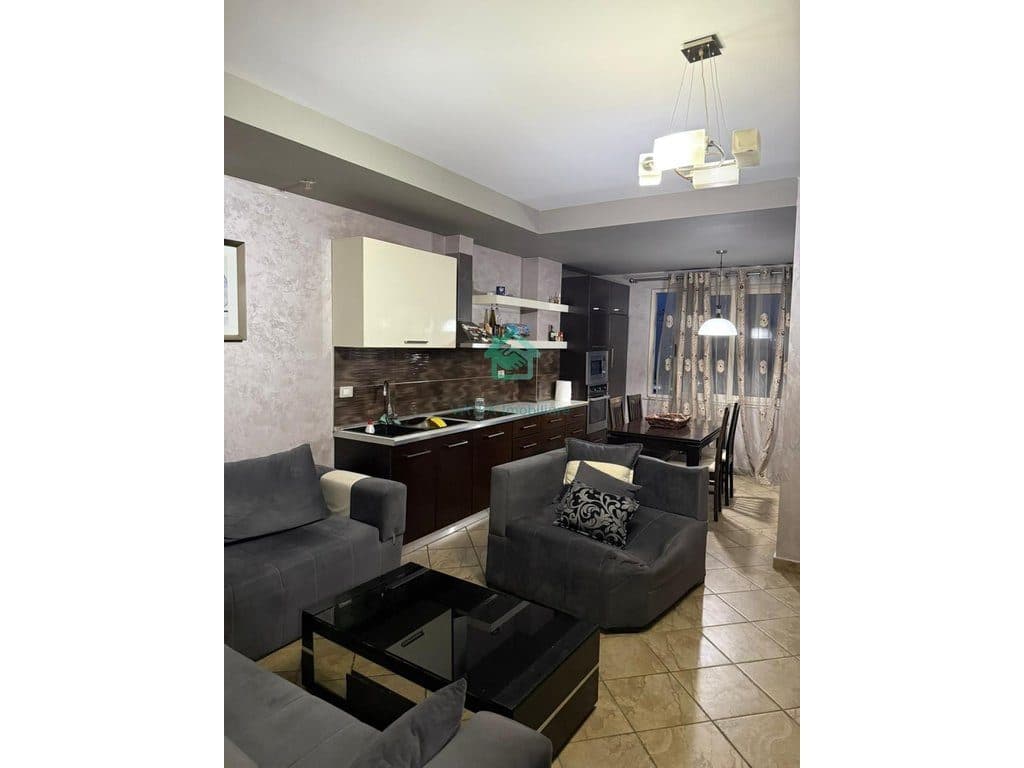 Apartament 2+1 Me Qira tek Rr.Sali Butka pranë Rrugës së Kavajës, Tiranë -600€ | 75 m²