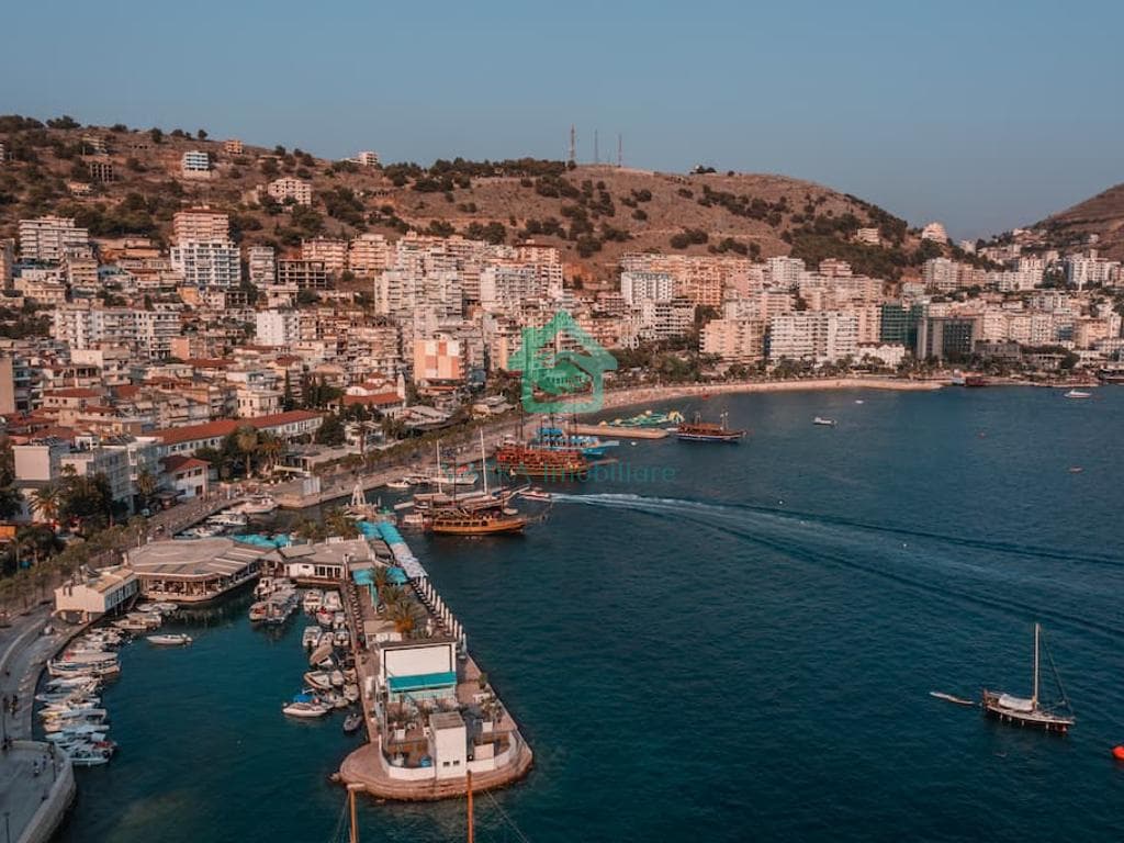 Hotel 6 Kate Për Shitje në Sarandë - 7.000.000€ | 3000 m²