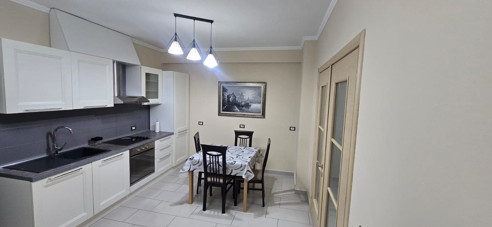 Apartament 2+1 Me Qira në Astir, Tiranë - 50.000 Lekë/muaj 90 m² 2