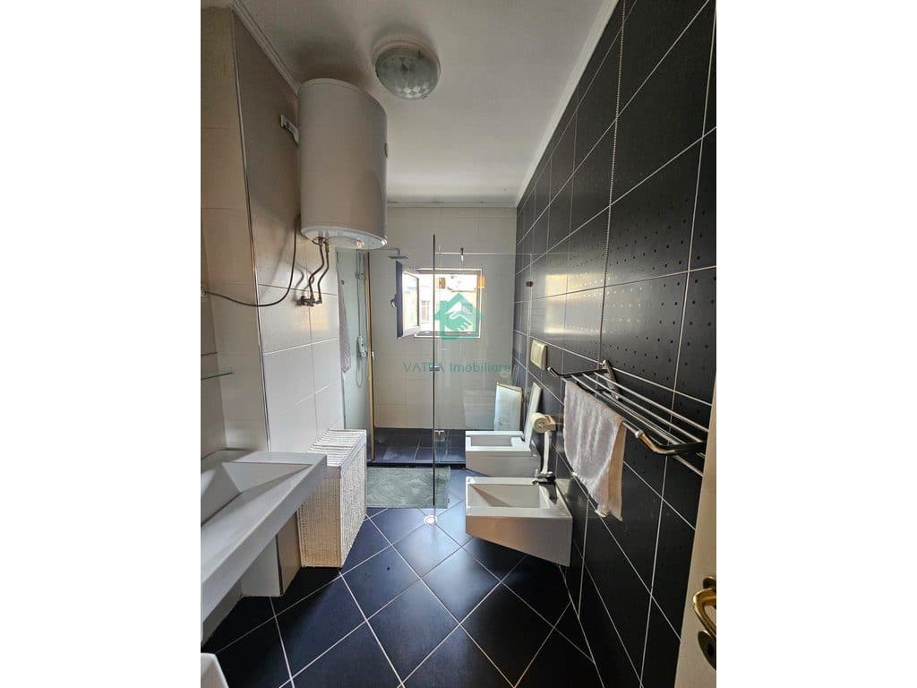 Apartament 2+1+2 Me Qira në Liqeni i Tiranës, Tiranë - 1200€ | 130 m² 4