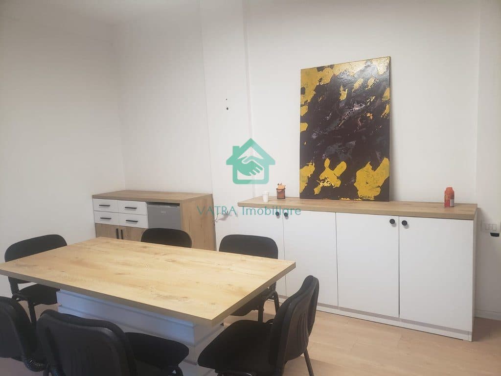 Ambient Biznesi Me Qira Garden Building tek 21 Dhjetori, Tiranë – 1000€ neto | 124 m² 4