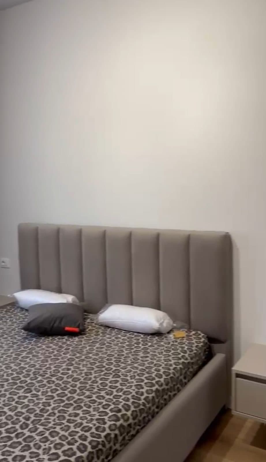 Apartament 2+1 + Post Parkimi me Qira në Ish Stacioni i Trenit, Tiranë - 85.000 lekë/muaj 2