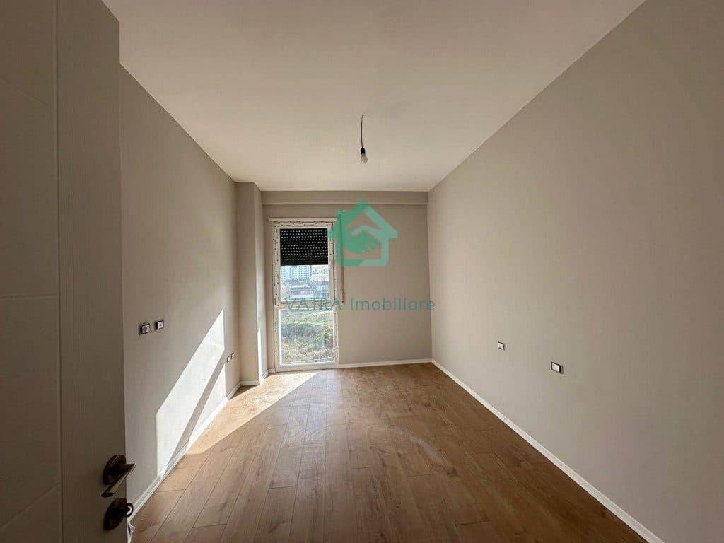 Apartament 2+1+2 bosh Me Qira në Uzina Dinamo, Tiranë - 500€ | 110 m² 3