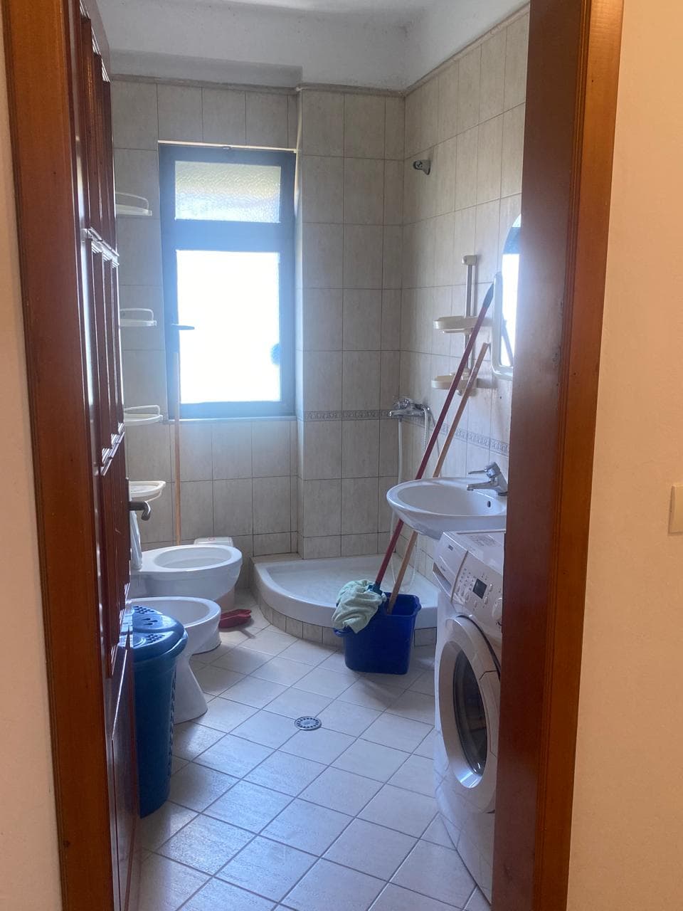 Apartament 1+1 Me Qira në Restorant Durrësi, Tiranë - 50.000 Lekë/muaj 3