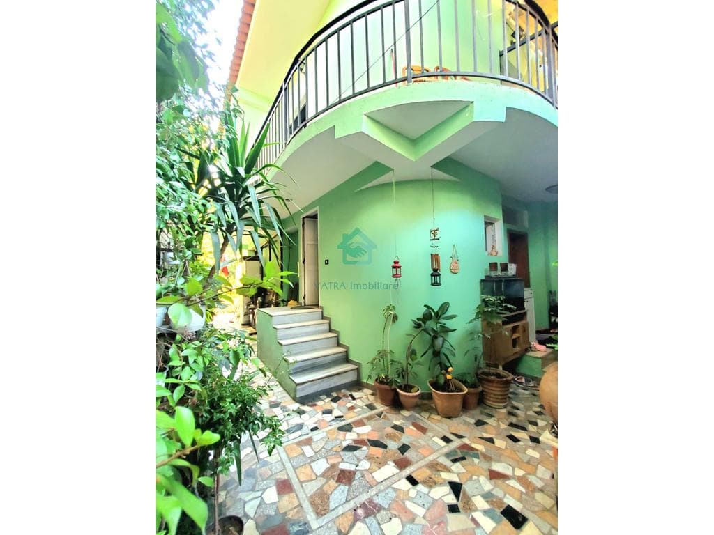 Shtëpi private 2+1 Me Qira në Rruga e Ambasadave, Tiranë - 60.000 Lekë/muaj | 100 m²