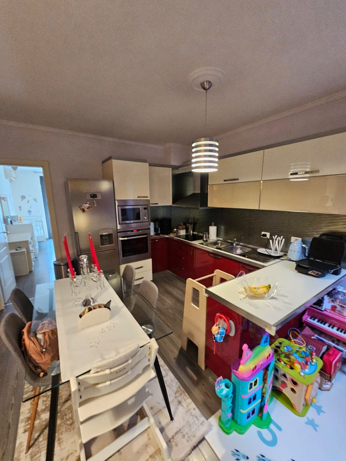 Apartament 2+1+2 Me Qira në Liqeni i Tiranës, Tiranë - 1200€ | 130 m² 2