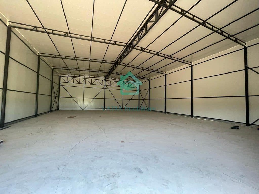 Kapanon Për Qira në Pezë - Helmes, Tiranë - 1600€ | 400 m²