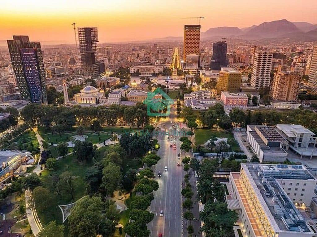 Ambient Biznesi Me Qira në Bllok, Tirana - 7000€ | 500 m² 1