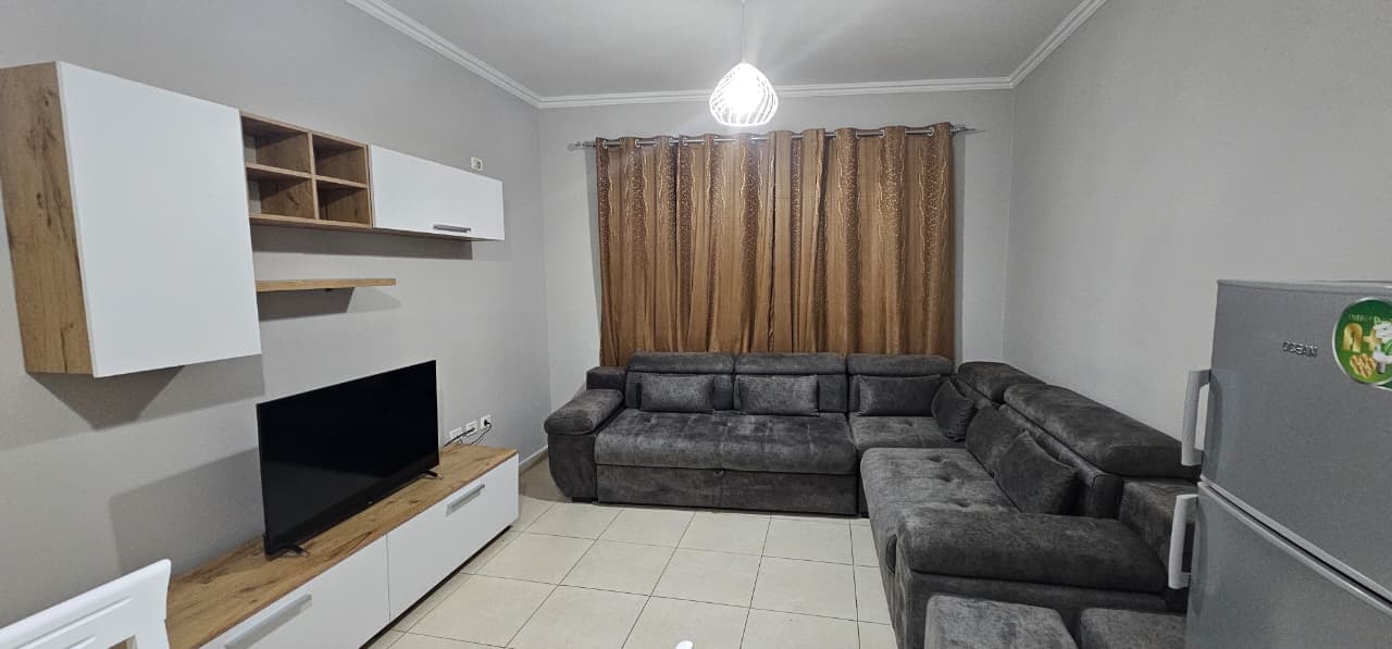 Apartament 1+1 Me Qira në Astir, Pallati i Hotel Park - 500€ | 1+1