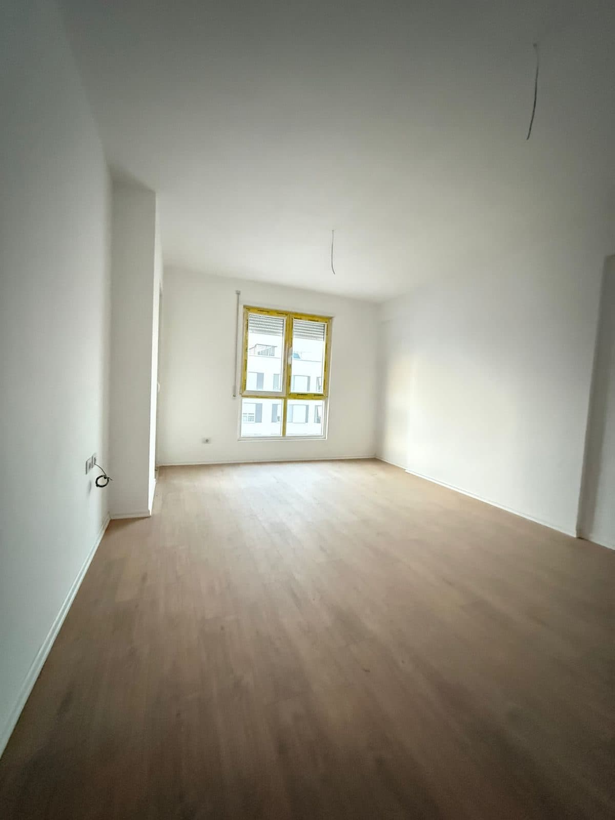 🏠 Shitet Apartament 1+1- 5 Maji 4