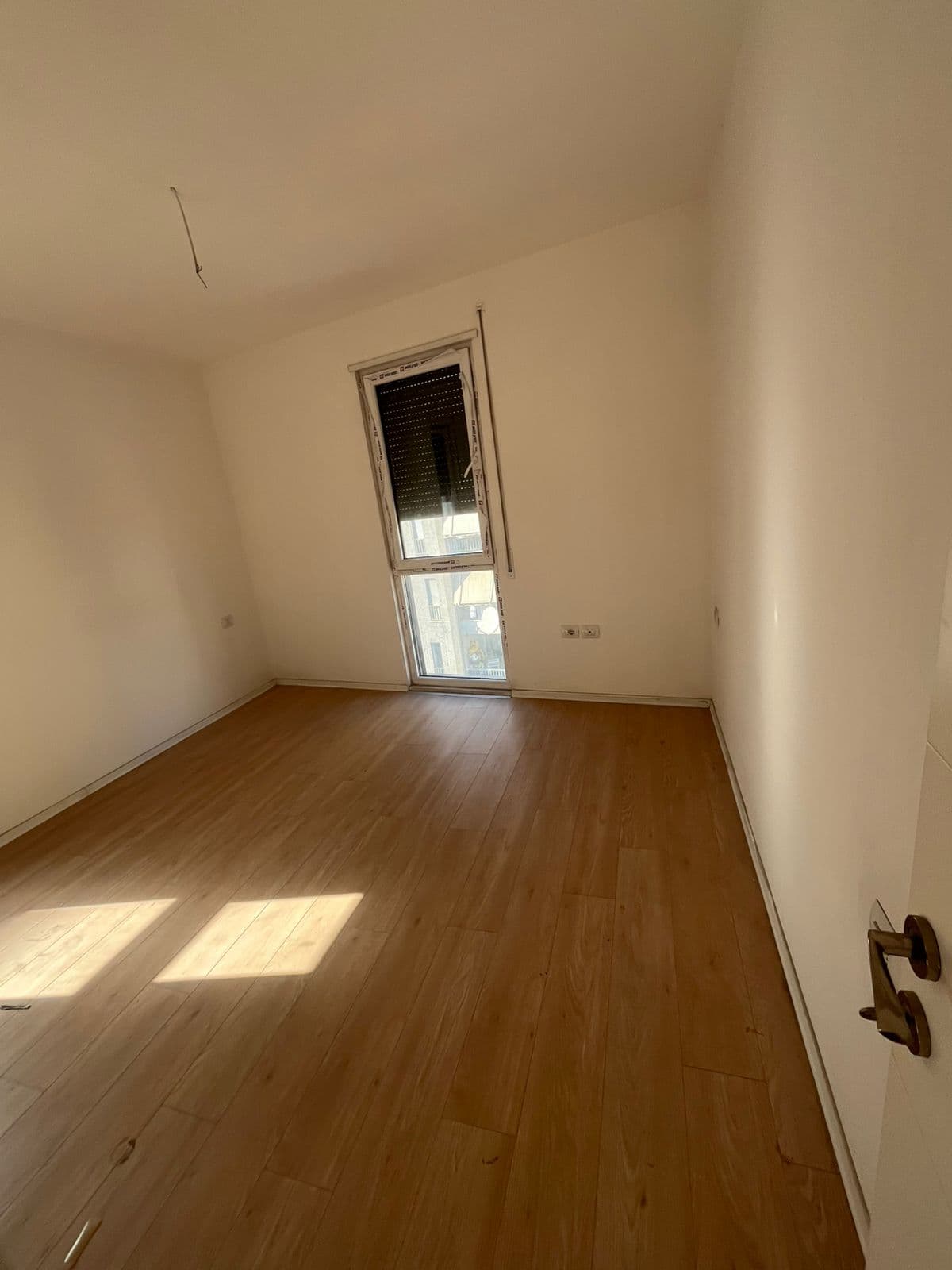 SHITET APARTAMENT 2+1+2 - Rruga Stavri Themeli 2