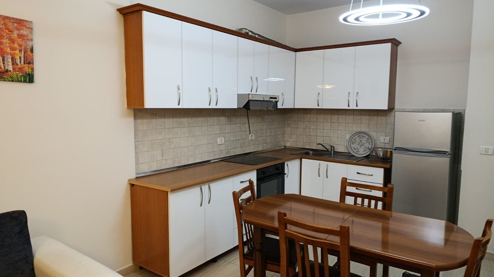 Apartament 1+1 Me Qira në Rruga e Elbasanit, Tiranë - 650€ | 75 m² 2