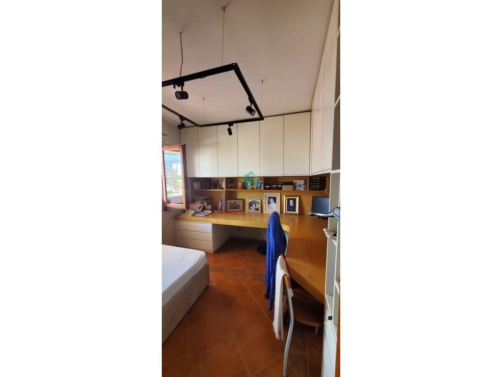 Apartament 3+1+2 Në Shitje në Rruga Fortuzi, Tiranë - 300000€ | 135 m² 2