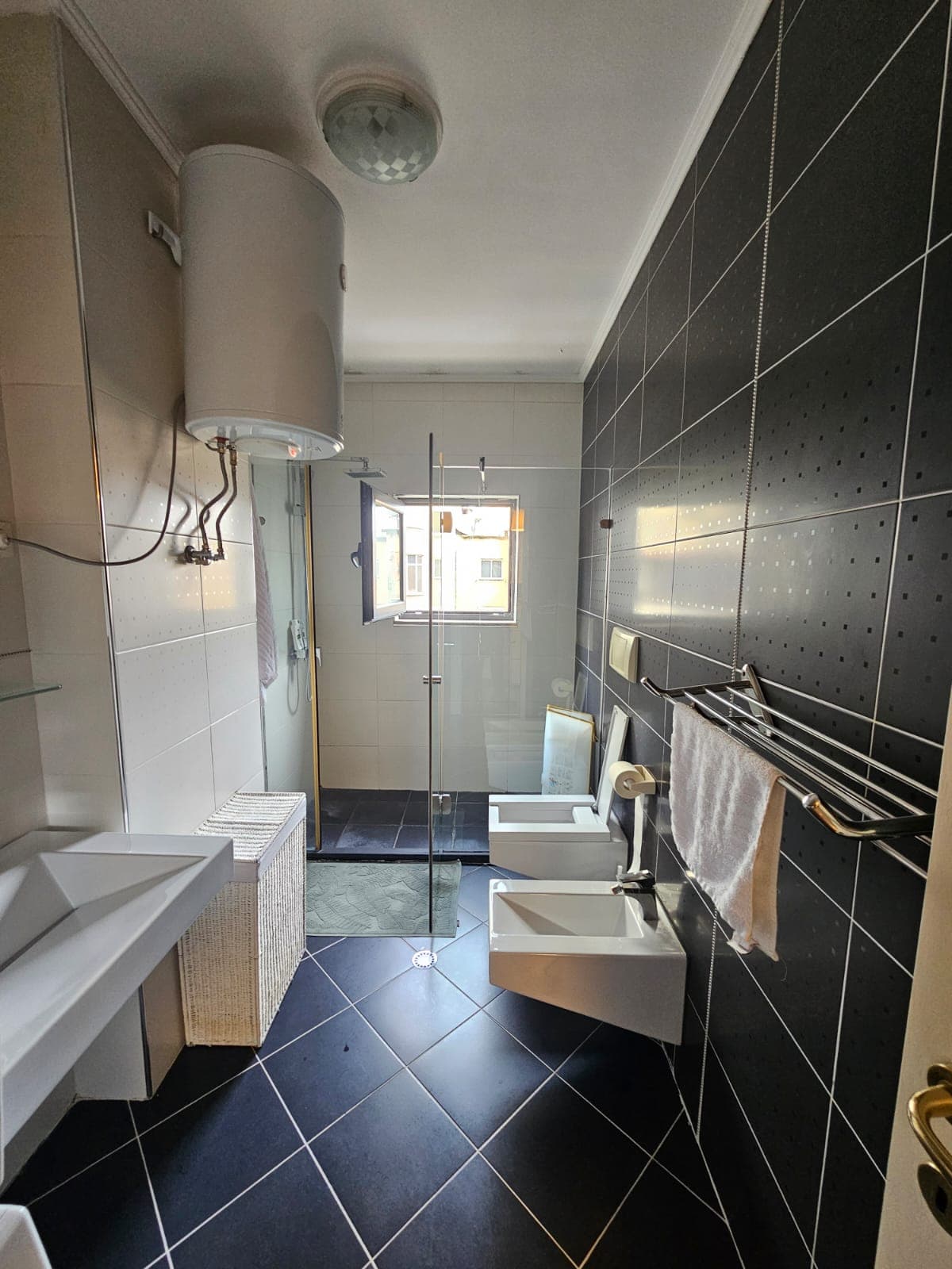 Apartament 2+1+2 Me Qira në Liqeni i Tiranës, Tiranë - 1200€ | 130 m² 4