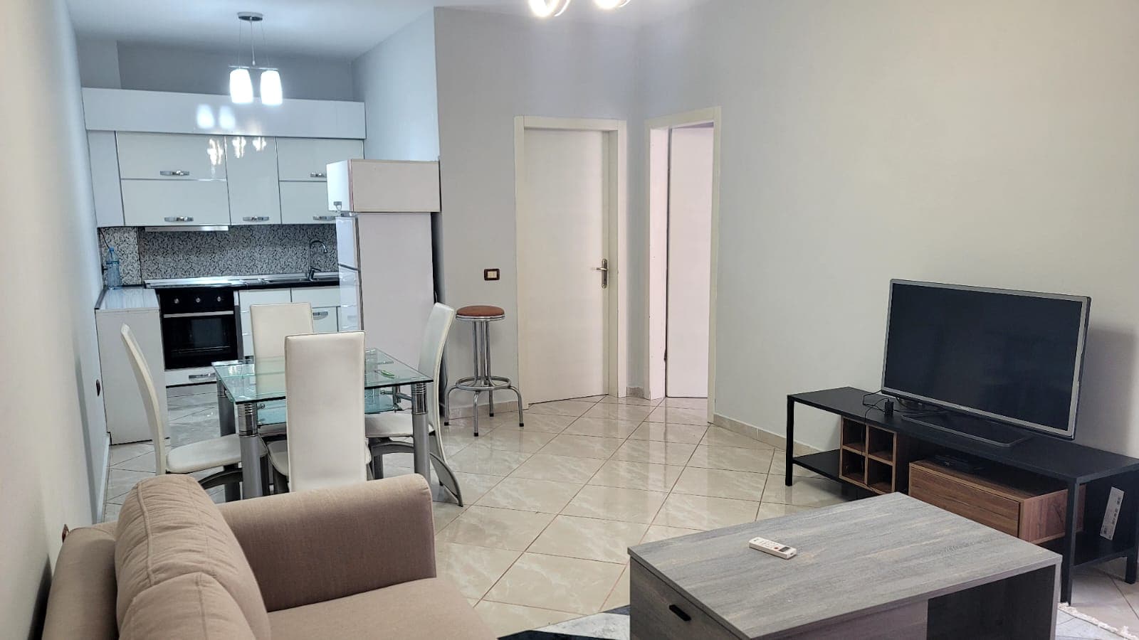 Apartament 1+1 Me Qira në Astir, Tiranë - 500€ | 75 m² 3