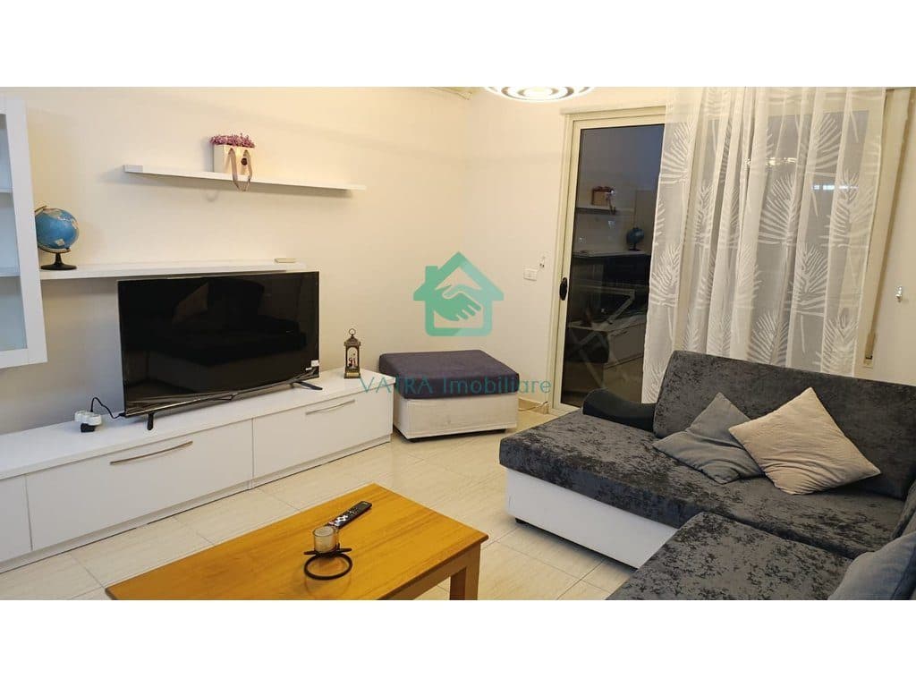 Apartament 1+1 Me Qira në Rruga e Elbasanit, Tiranë - 650€ | 75 m²