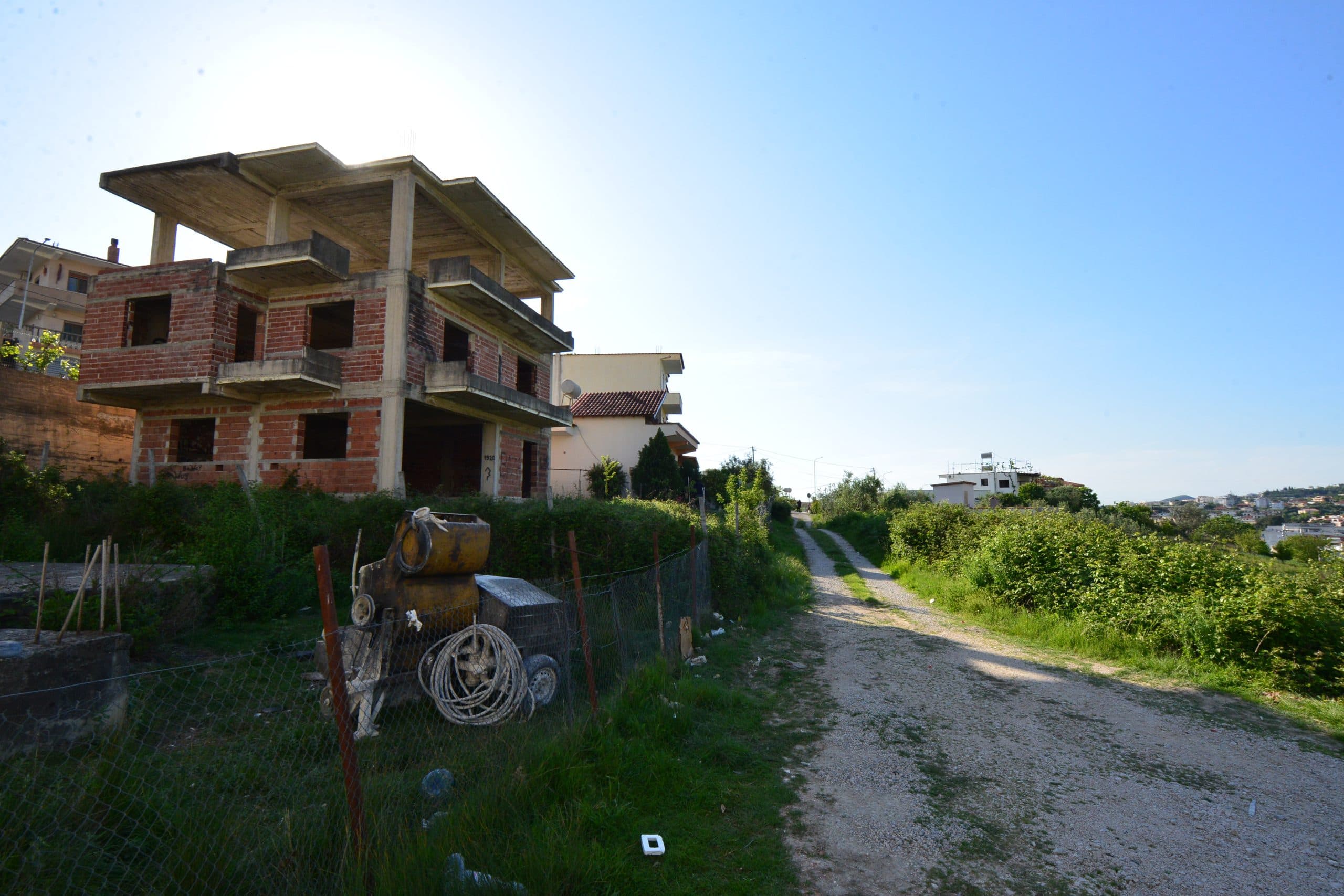 Shitet Shtëpi 3-Katëshe – Çollak, pranë Liqenit të Farkës 4