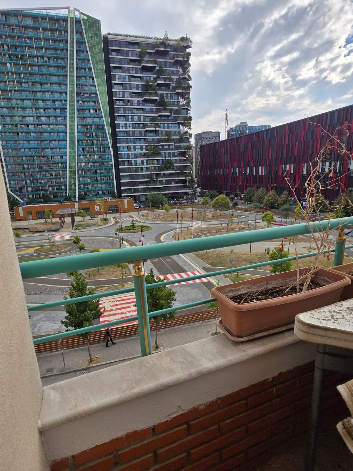 Apartament 1+2 Me Qira përball stadiumit Air Albania, Tiranë - 900€ | 71 m²
