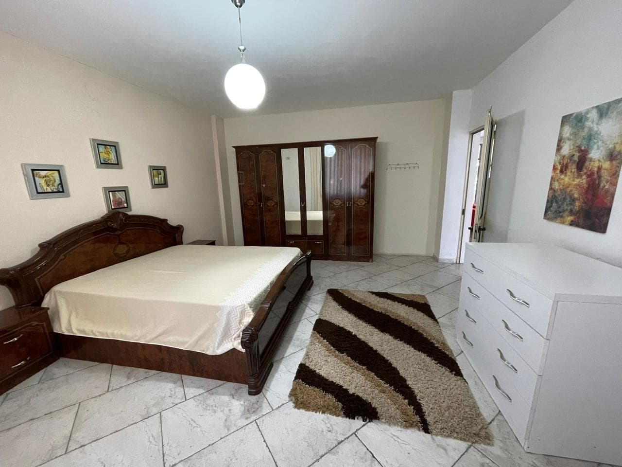 Apartament 2+1+2 Me Qira në Pazari i Ri, Tiranë - 650€ | 160 m² 4