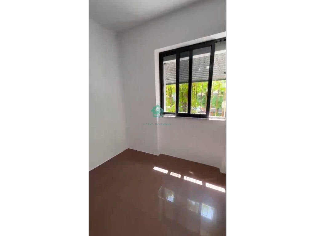 Ambient Biznesi Me Qira buzë rrugës kryesore tek Rruga e Durrësit, Tiranë - 1500€ Neto | 73m² 3