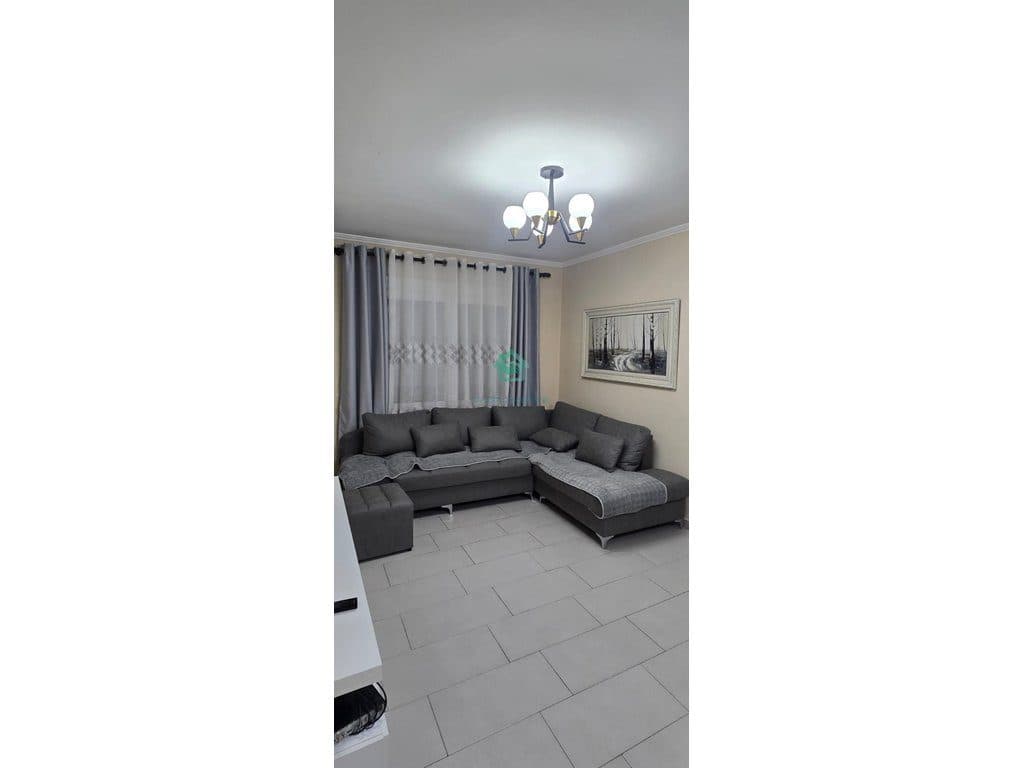 Apartament 2+1 Me Qira në Astir, Tiranë - 50.000 Lekë/muaj 90 m²