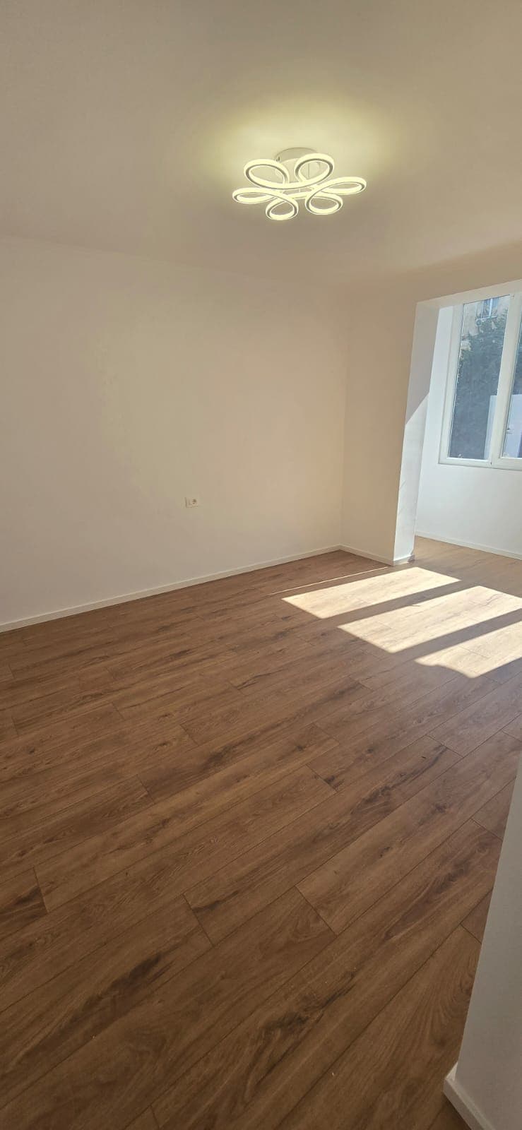 Garsionerë në Shitje në Myslym Shyri, Tiranë – 30 m², 95,000€ 2