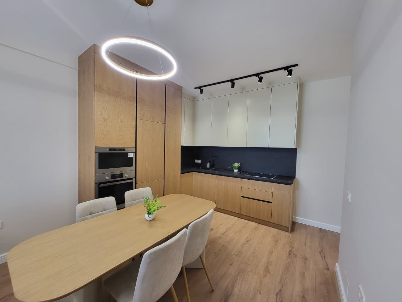 Apartament 2+1+2 Me Qira Golden Tower tek Rr.Mine Peza, Tiranë - 125,000 lekë/muaj 2