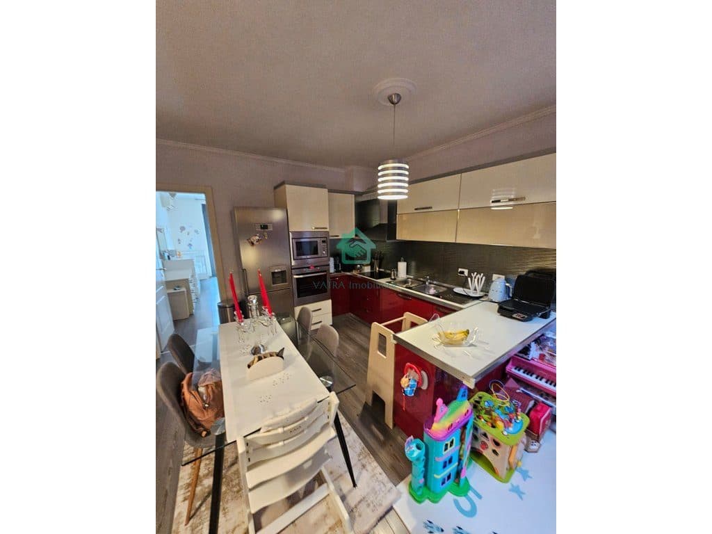 Apartament 2+1+2 Me Qira në Liqeni i Tiranës, Tiranë - 1200€ | 130 m² 2