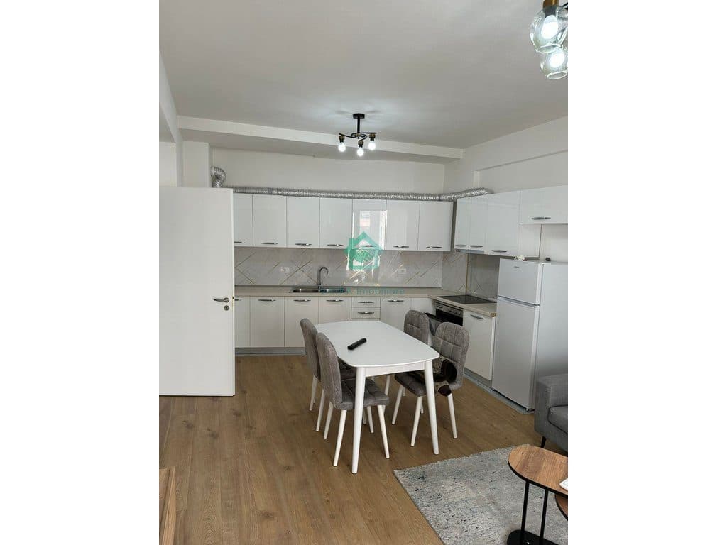 Apartament 2+1 Me Qira Vila L2 në Astir, Tiranë - 550€ | 2