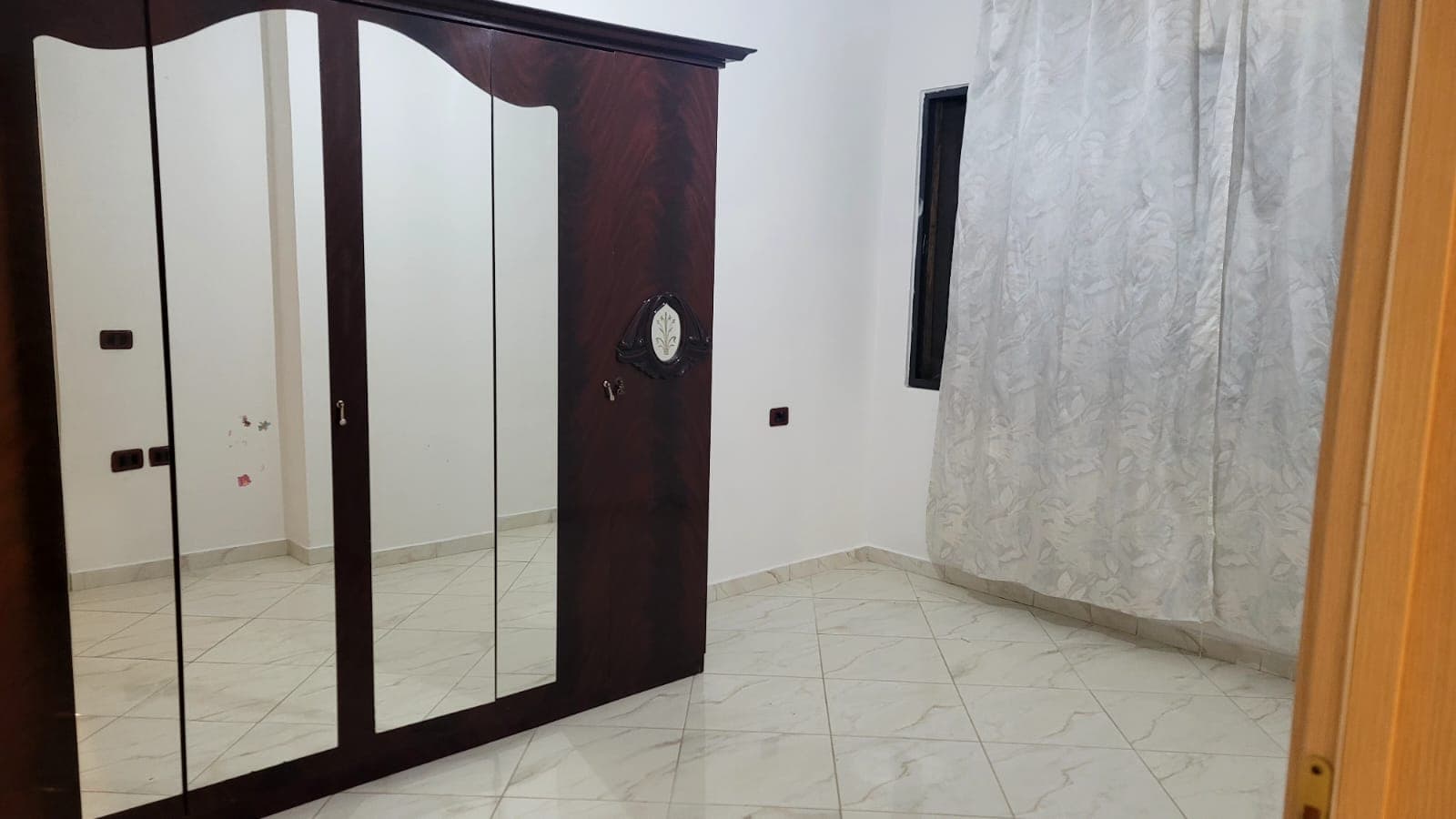 Apartament 2+1 i pamobiluar Me Qira në Astir, Tiranë - 380€ | 88 m² 3