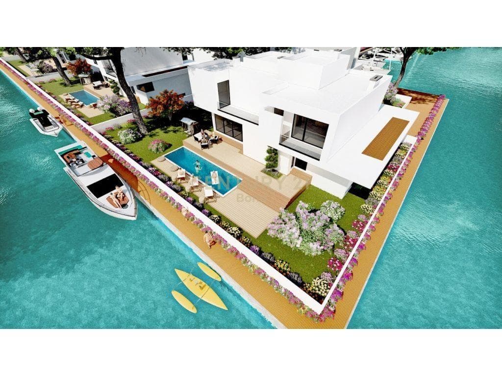 Vilë elitare individuale me 3 kate, 4 dhoma gjumi+1sallon+4tualete Në Shitje në Turquoise Marina Complex, Hamallaj, Gjiri i Lalzit, Durrës - 785,000€ | 295 m² 2