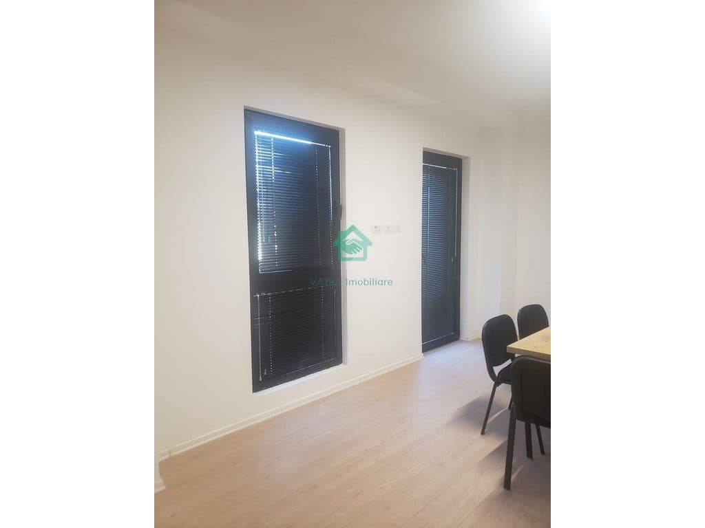 Ambient Biznesi Me Qira Garden Building tek 21 Dhjetori, Tiranë – 1000€ neto | 124 m² 2