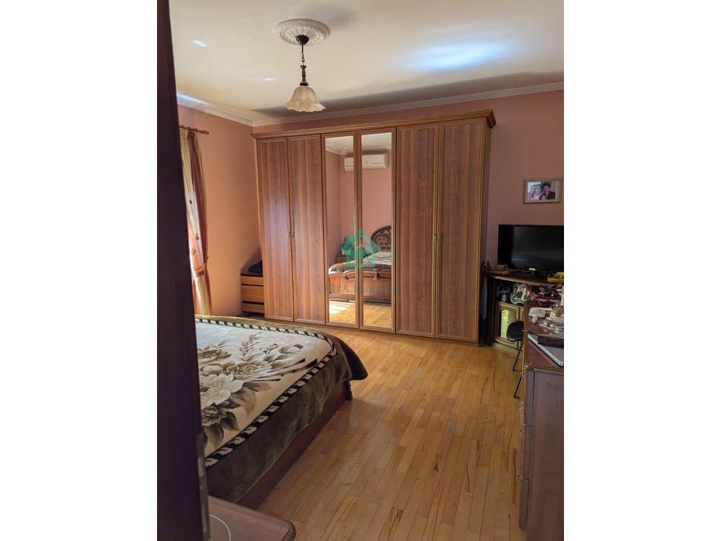 Vilë 6+1+3 Për Shitje në Don BoscoTiranë - 520,000€ | 279 m² 4