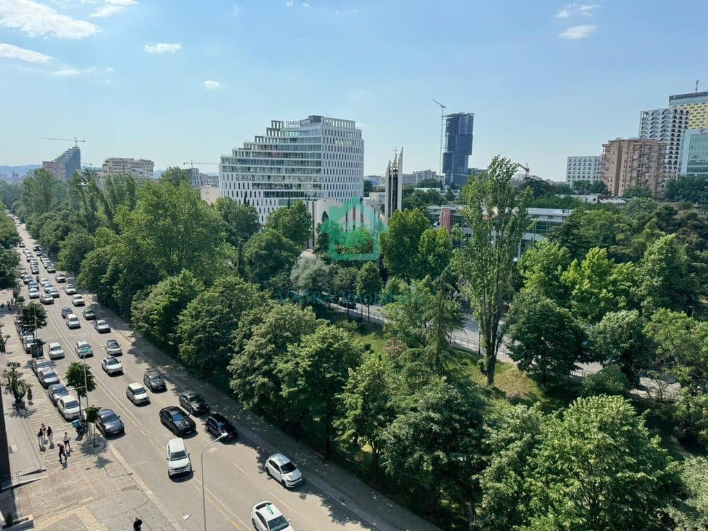 Ambient Biznesi Me Qira tek DownTown Rr. Elbasanit, Tiranë - 3000€ | 74 m² 3