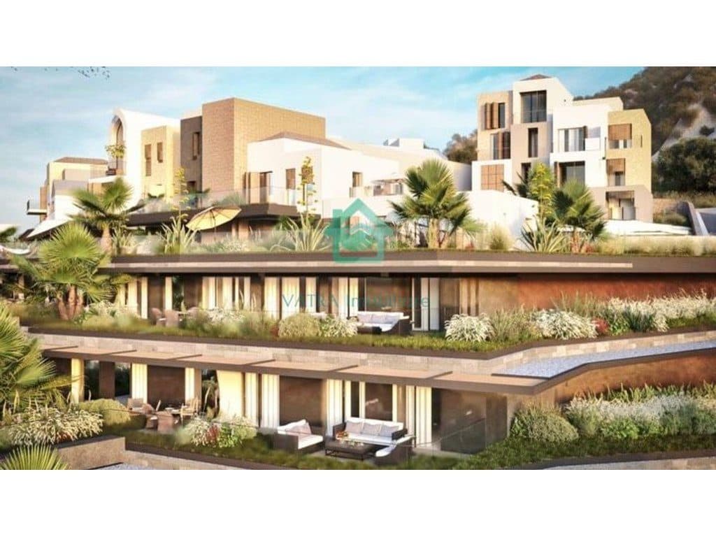 Vilë Standarde 3+1+3 Për Shitje në San Nicolas - 1,250,000€ | 2