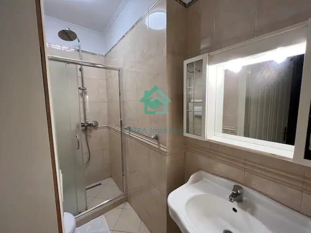 Apartament 2+1 Me Qira ( Jepet me qira për të huajt) te Stadiumi Qemal Stafa, Tirane - 1000€ 4