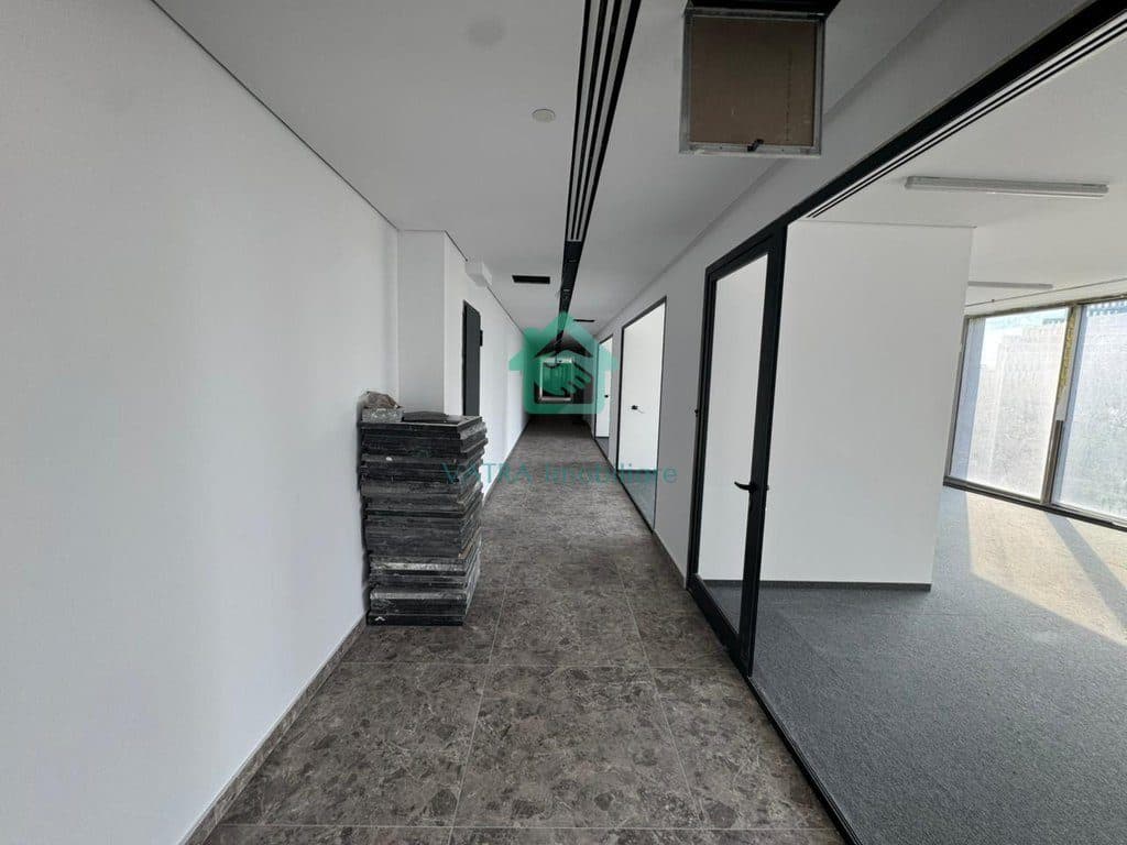 Ambient Biznesi Me Qira tek DownTown Rr. Elbasanit, Tiranë - 3000€ | 74 m² 2