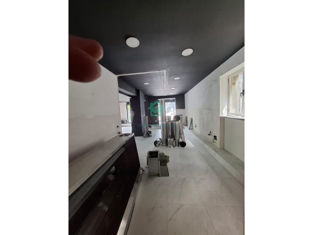 Ambient Komercial Për Shitje në Rrugën Muhamet Gjollesha, Tirana - 750000€ | 80 m² 2