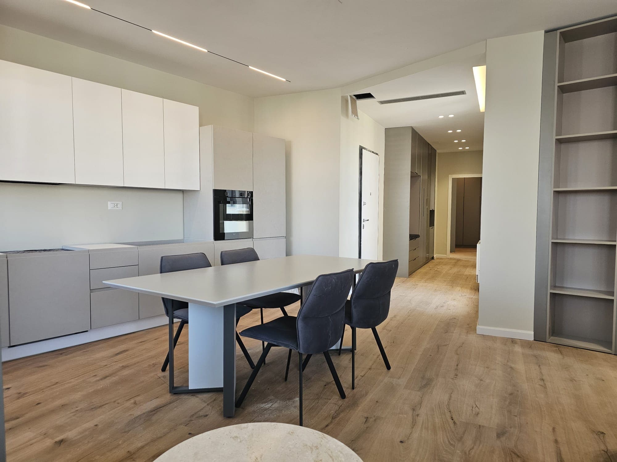 🏡 SUPER APARTAMENT MODERN PËR QERA – LIQENI I THATË