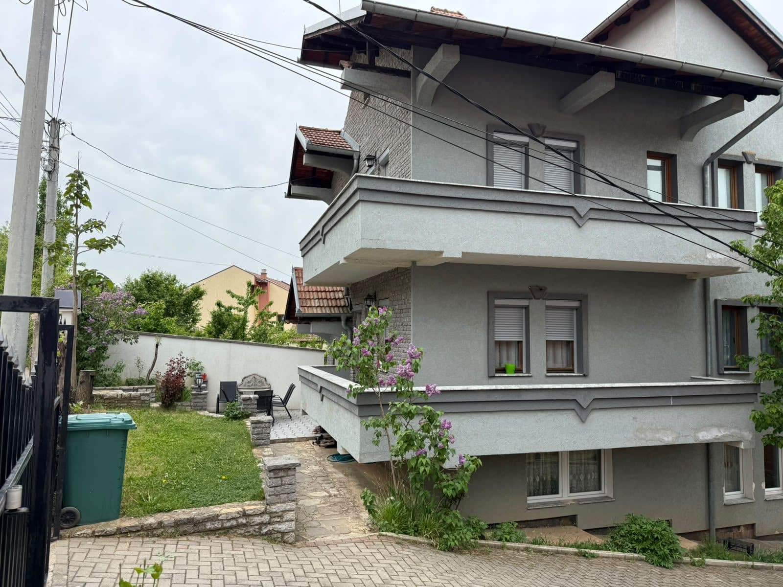 SHITEN 2 SHTËPI NË PRISHTINË – LAGJJA SOFALI 2