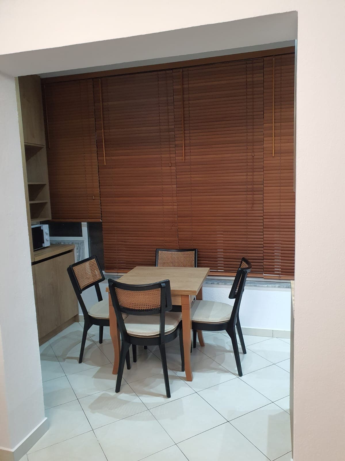 Jepet apartament me qera 1+1 tek Kodra Diellit. 4